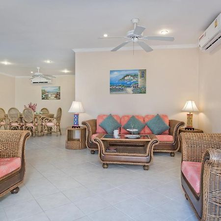 Butterfly Garden Boutique Residences Large Luxury Apts And Villas A Lifetsyle Destination By Neang, Everything You Need All Right Here 1-3 Bedrooms 110 To 190 Sq Mtrs, 2 Full Bathrooms, Rain Shower, Spa Bath, Bbq, Free Wifi, Staff 24-7, Close To Beac Pattaya Ngoại thất bức ảnh